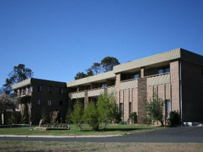 Гостиница Southern Cross Motor Inn & Tourist Park  Берридейл